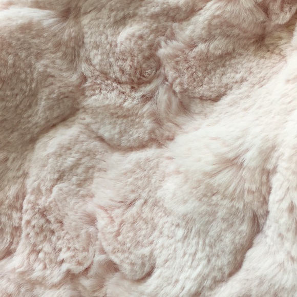 MOVING SALE! Mustard Seed Faux Fur Pink Jacket - Picture 5 of 11